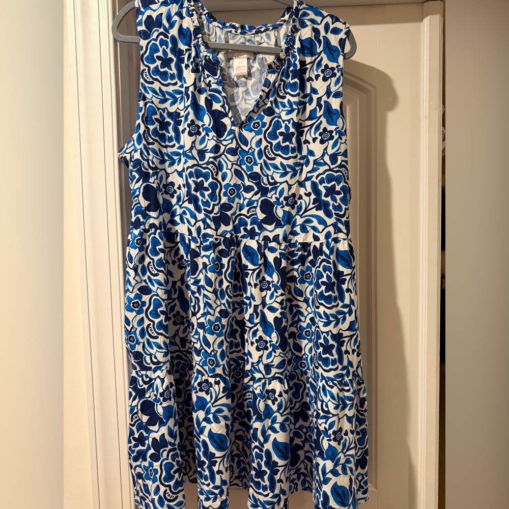 Floral Blue and White Sleeveless Dress